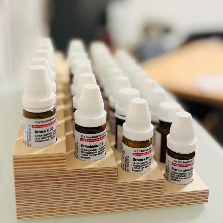 Erwachsene und Kinder Erwachsene und Kinder